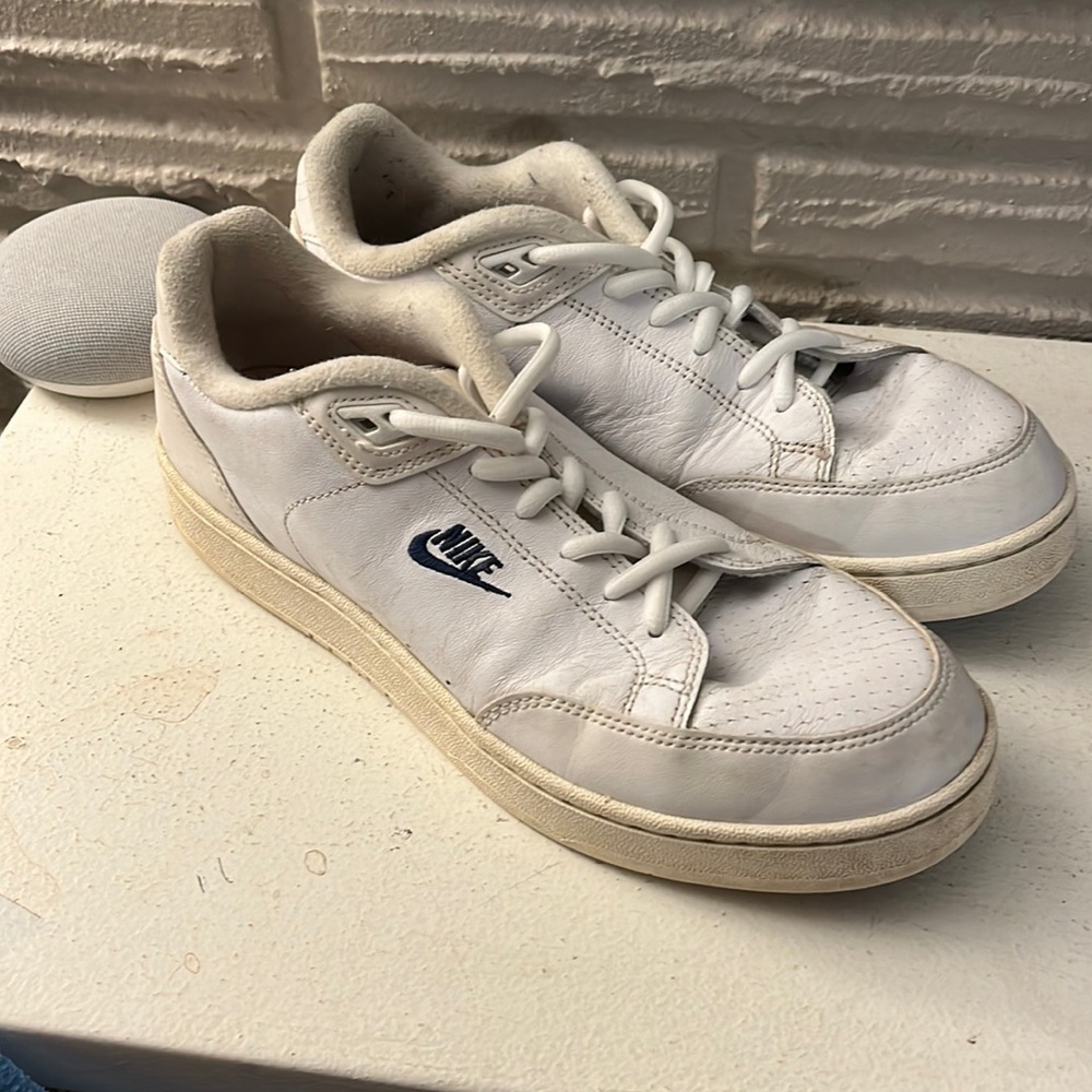 Nike Sneakers - Picture 1 of 3